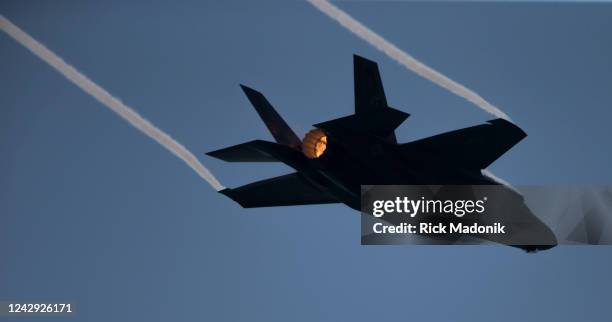 F-35 streaks past in afterburner thrust. The Canadian International Air Show returned to the Toronto waterfront with a 3 hour show ending with a USAF...