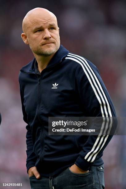 Sporting director Rouven Schroeder of FC Schalke 04 Looks on during the Bundesliga match between VfB Stuttgart and FC Schalke 04 at Mercedes-Benz...