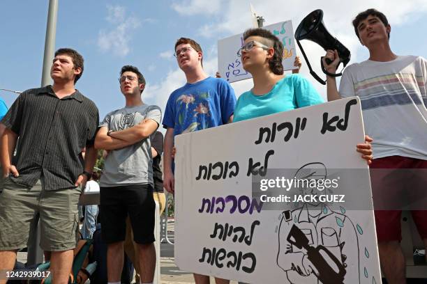 Conscience Objectors 354 Conscientious Objectors Photos & High Res Pictures - Getty Images