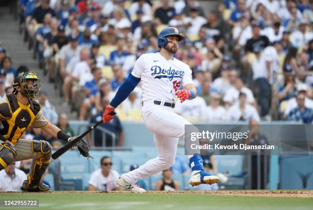 Joey Gallo of the Los Angeles Dodgers hits a base hit during the fourth inning against the San Diego Padres at Dodger Stadium on September 4, 2022 in...