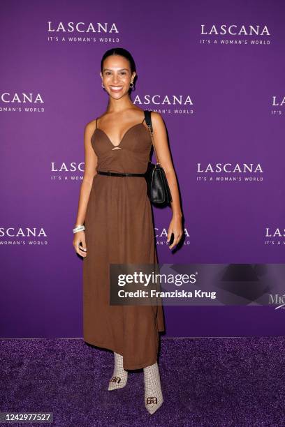 Miriam Rautert 26 Miriam Rautert Stock Photos, High-Res Pictures, and Images - Getty ...