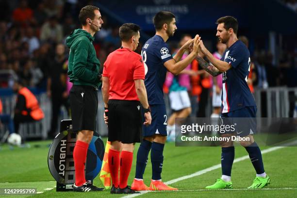 Lionel MESSI of PSG is replaced by Lionel MESSI of PSG during the UEFA Champions League match between Paris and Juventus Turin at Parc des Princes on...