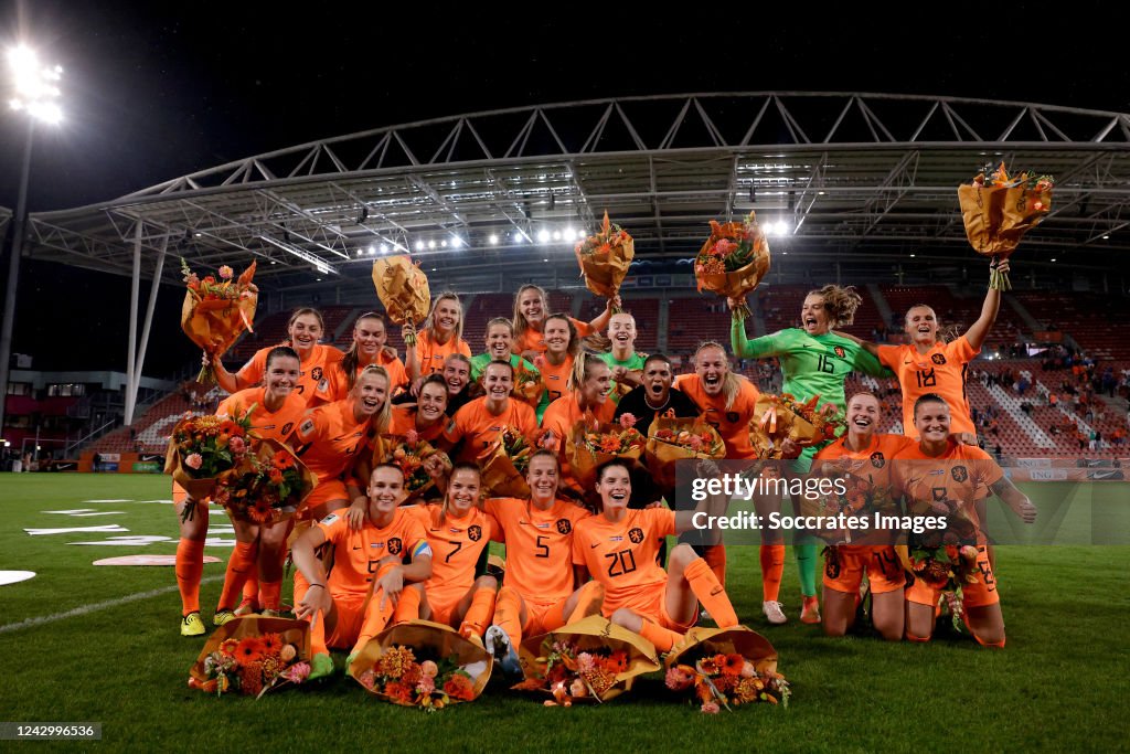 Holland v Iceland -World Cup Qualifier Women