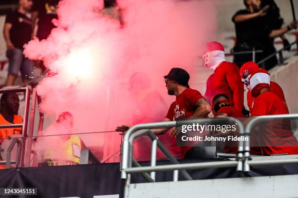 Fans Koln riot Fans Nice before the UEFA Europa Conference League match between Nice and Koln at Allianz Riviera Stadium on September 8, 2022 in...