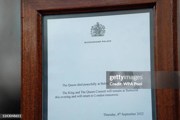 Notice is posted by members of royal household staff on the gates of the Buckingham Palace announcing the death of Queen Elizabeth II in Balmoral, on...