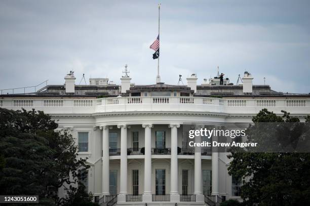 Whitehouse Flag Photos and Premium High Res Pictures - Getty Images
