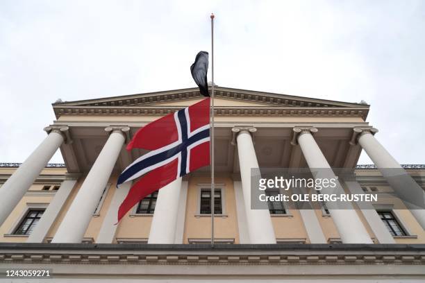 The Norwegian flag is flying half-mast after Queen Elizabeth II's death at the Royal Palace in oslo on September 9, 2022. Queen Elizabeth II, the...