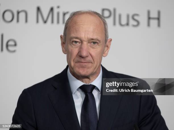 Dr. Roland Busch, CEO of Siemens AG, during the press statement on the subject of the first refueling of the Mireo Plus H at a hydrogen filling...