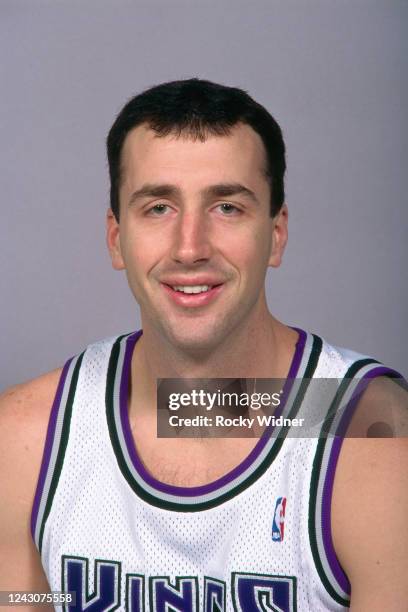 Doug Lee of the Sacramento Kings poses for a photo circa 1994 at the Arco Arena in Sacramento, California. NOTE TO USER: User expressly acknowledges...