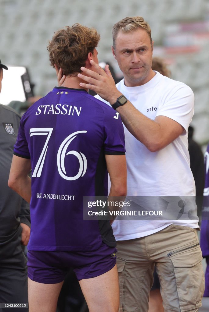 Futures' Lucas Stassin and RSCA Futures' head coach Robin Veldman News  Photo - Getty Images