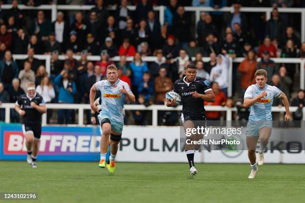 Nathan Earle Of Newcastle Falcons intercepts and sprints in to score during the Gallagher Premiership match between Newcastle Falcons and Harlequins...