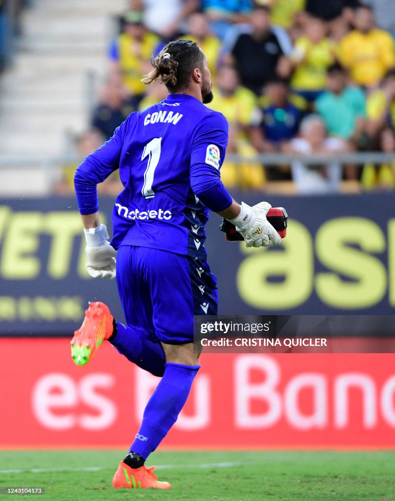 FBL-ESP-LIGA-CADIZ-BARCELONA