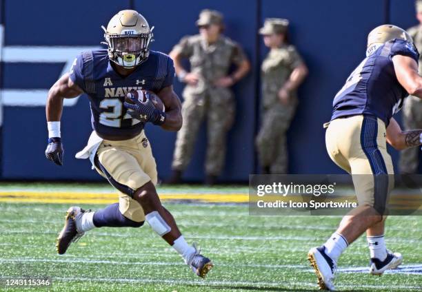 Navy Midshipmen wide receiver Maquel Haywood breaks off a long run during the Memphis Tigers game versus the Naval Academy Midshipmen on September...