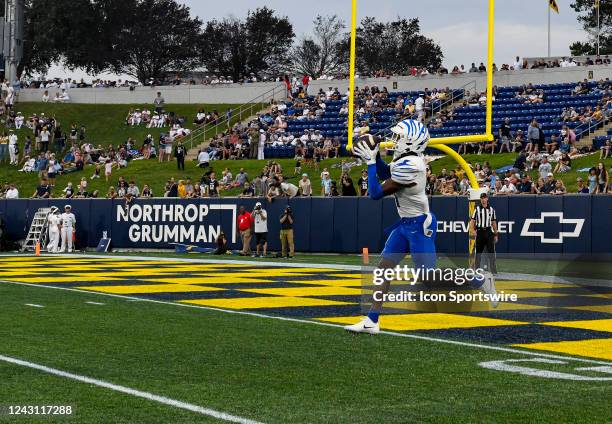 Memphis Tigers defensive back Sylvonta Oliver intercepts a fourth quarter pass during the Memphis Tigers game versus the Naval Academy Midshipmen on...