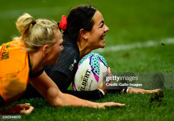 Stacey Fluhler of New Zealand scores a try during day 3 of the Rugby World Cup Sevens 2022 Match 32 Championship Final between Australia and New...