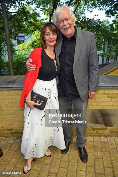 Carlo von Tiedemann and his wife Julia Laubrunn attend the "Mamma Mia - Das Musical" premiere at Stage Theater Neue Flora on September 11, 2022 in...