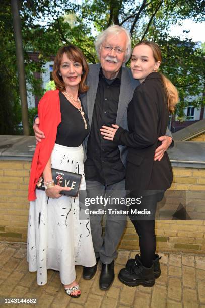 Carlo von Tiedemann, his wife Julia Laubrunn and their daughter Viktoria Tiedemann attend the "Mamma Mia - Das Musical" premiere at Stage Theater...