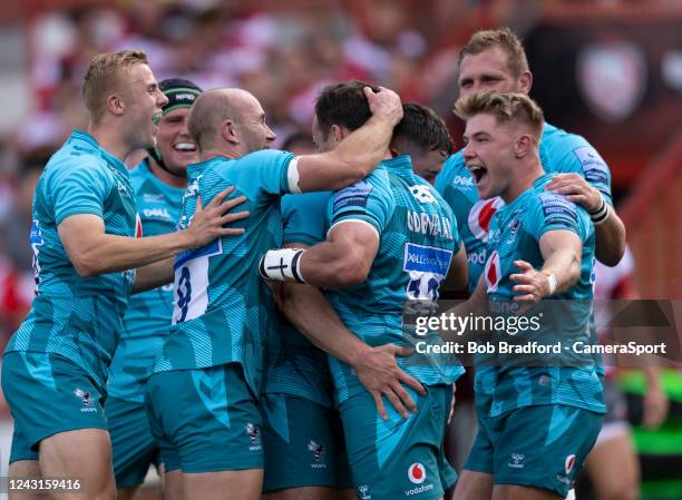 Wasps Burger Odendaal celebrates scoring his sides third try during the Gallagher Premiership Rugby match between Gloucester Rugby and Wasps at...