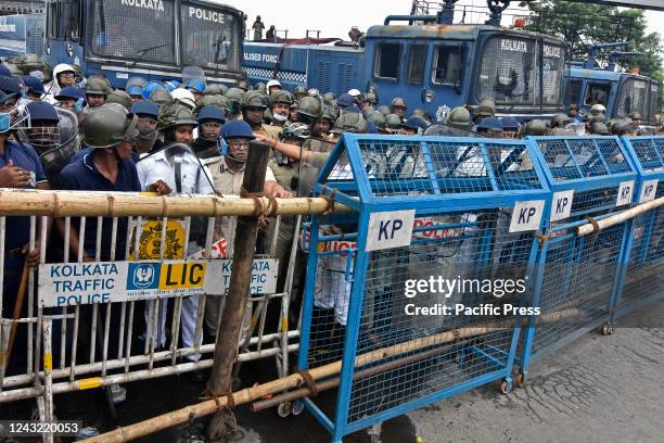 Police barricaded the Howrah Bridge to stop the BJP supporters' protest against alleged corrupt practices of TMC Government. The BJP has organized...