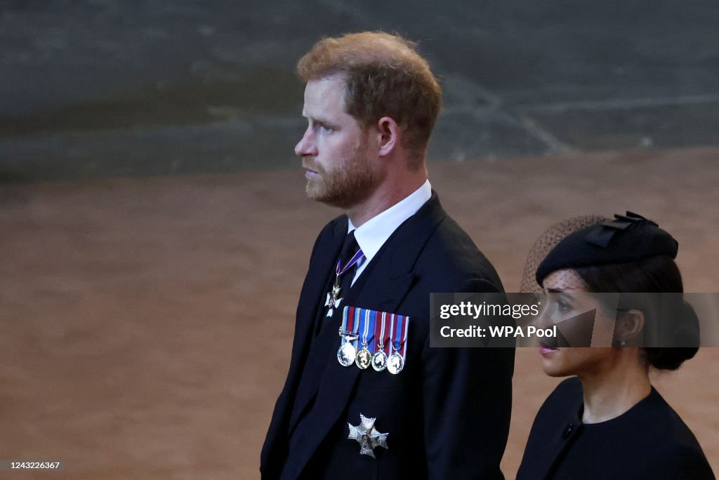 The Coffin Carrying Queen Elizabeth II Is Transferred From Buckingham Palace To The Palace Of Westminster