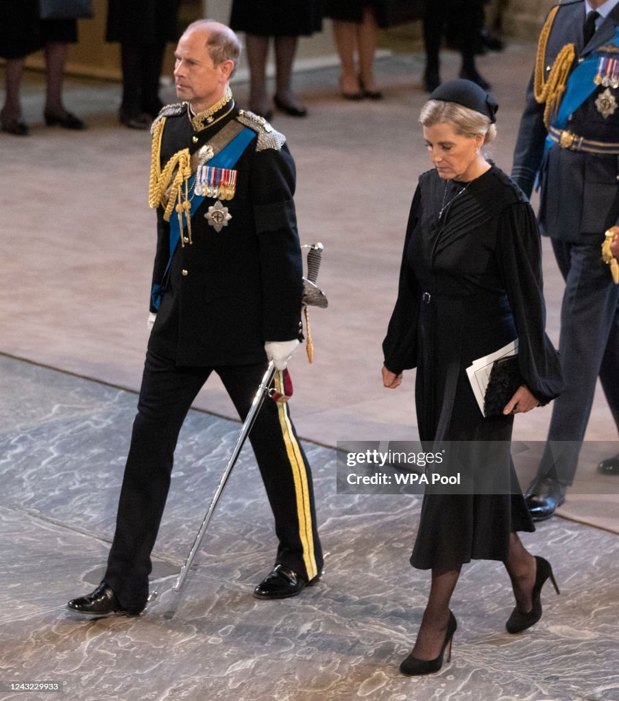 The Coffin Carrying Queen Elizabeth II Is Transferred From Buckingham Palace To The Palace Of Westminster