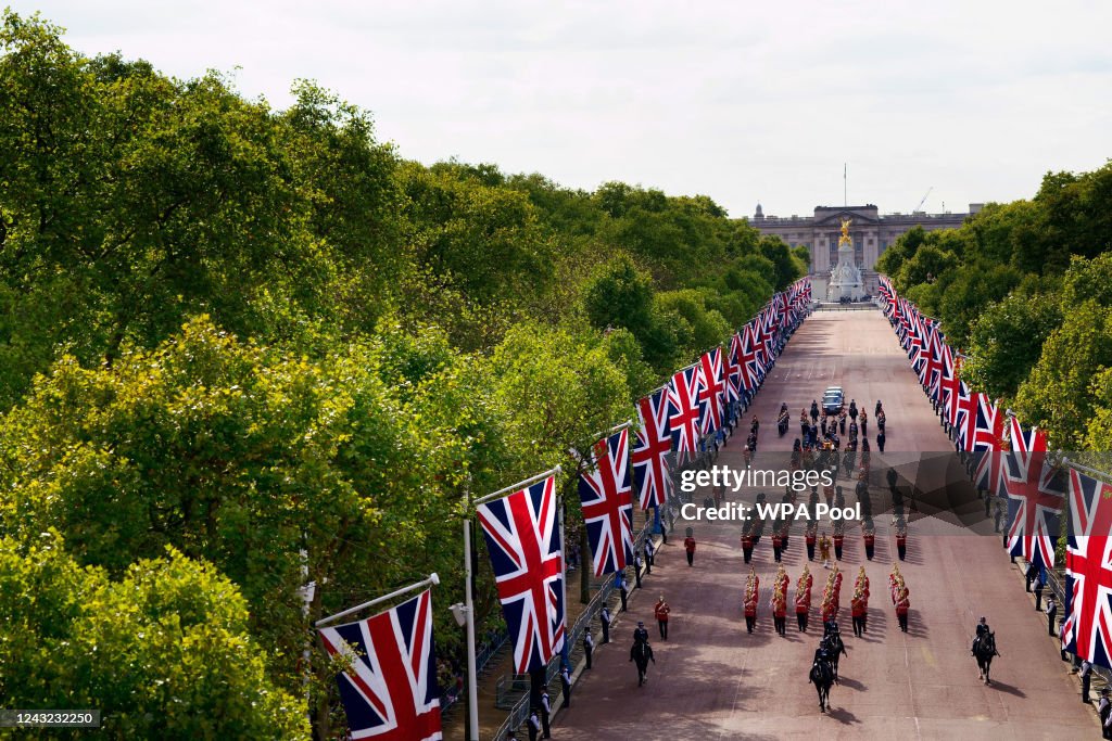 The Coffin Carrying Queen Elizabeth II Is Transferred From Buckingham Palace To The Palace Of Westminster