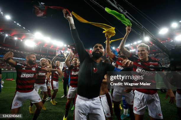 Gabriel Barbosa of Flamengo celebrates with teammates after winning the Copa do Brasil 2022 second-leg semifinal match between Flamengo and Sao Paulo...