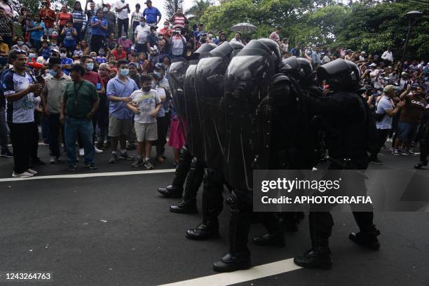 Independence Riots Independence Day (El Salvador) Photos and Premium High Res Pictures ...