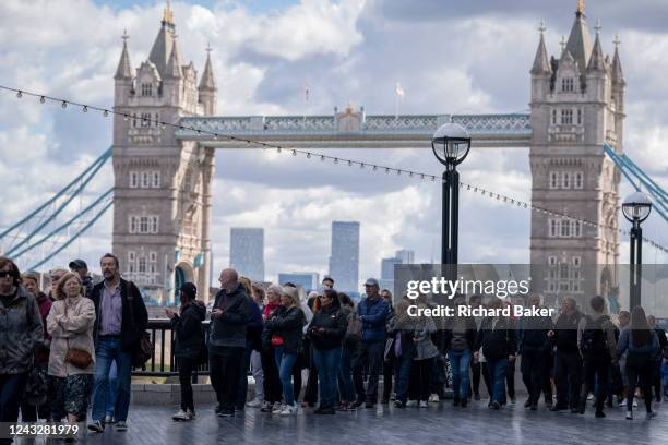 Following the death, at the age of 96, of Queen Elizabeth II, members of the public queue past Tower Bridge in Southwark to view the former monarch's...