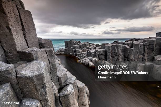 49 Column Rocks New Zealand Stock Photos, High-Res Pictures, and Images ...