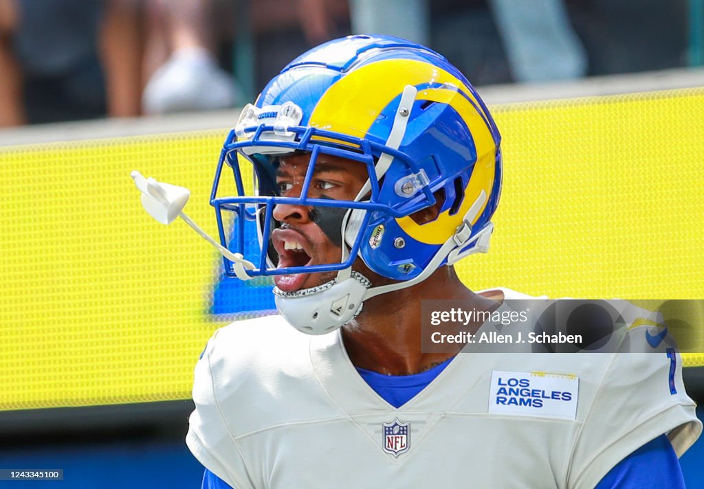 La Rams Wr Rams wide receiver Allen Robinson II celebrates his touchdown in the ...