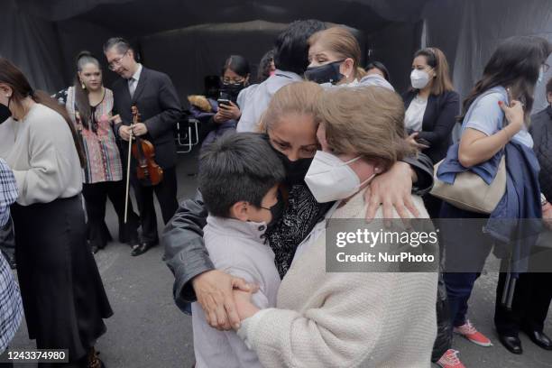 Group of people panic outside the Rebsamen School in Mexico City, during the 7.4 magnitude earthquake with epicentre in Michoacán, on September 19 in...