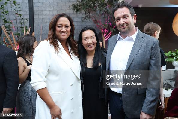Shelly Gillyard, VP, UCAN Marketing, Netflix, Marian Lee Dicus, CMO,...  Photo d'actualité - Getty Images
