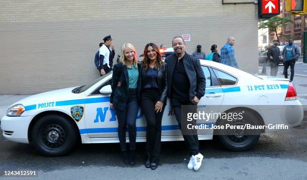 Kelli Giddish, Mariska Hargitay and Ice T are seen on the set of "Law and Order: Special Victims Unit" in Hell's Kitchen, Manhattan. On September 21,...