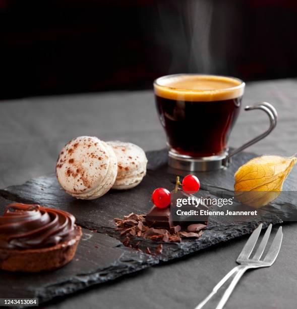 coffee and sweets, paris, france. - macaron france fotografías e imágenes de stock