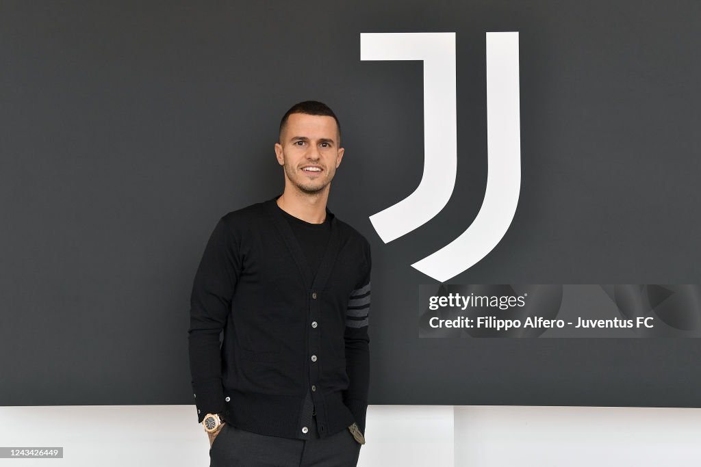 Former Juventus Player Sebastian Giovinco Visits Club's Training Grounds