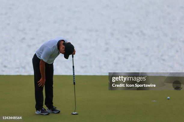 International Team Member Si Woo Kim hangs his head after missing a putt on the 11th green during the first round of the Presidents Cup on Sep 22 at...