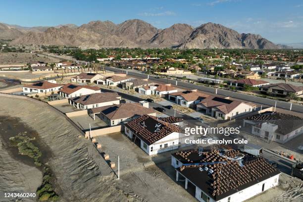 La Quinta, CaliforniaSept. 14, 2022A new housing development, called Cantera at Coral Mountain goes up near Coral Mountain in La Quinta. A large wave...