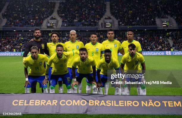 Brazil pre match team photo, from top left: Alisson, Marquinhos, Richarlison, Thiago Silva, Casemiro, Eder Militao from bottom left: Raphinha,...