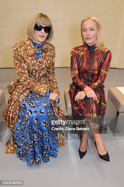 Editor-In-Chief of American Vogue and Chief Content Officer of Conde Nast Dame Anna Wintour and Gillian Anderson attend the Burberry Spring/Summer...