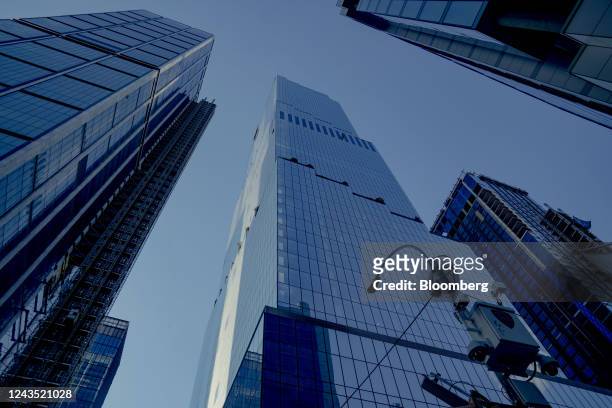 The Spiral office building, center, under construction at 66 Hudson Boulevard in Hudson Yards in New York, US, on Wednesday, Aug. 24, 2022. Empty...