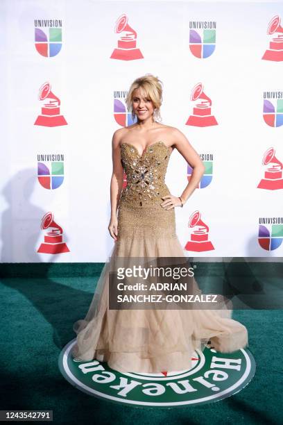 Shakira arrives for the 12th annual Latin Grammy Awards in Las Vegas, Nevada on November 10, 2011. AFP PHOTO / ADRIAN SANCHEZ-GONZALEZ
