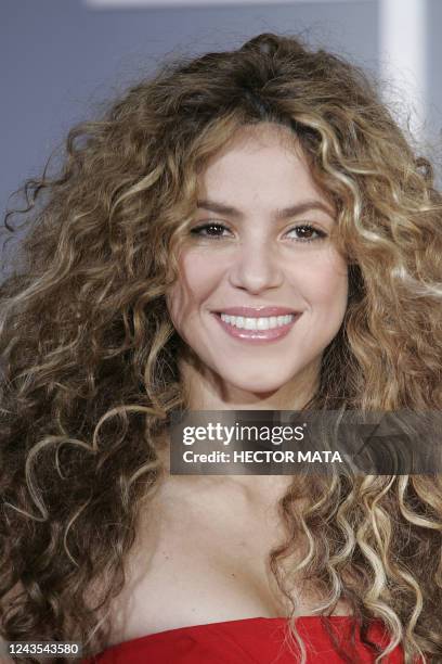 Shakira Grammy 2007 Photos and Premium High Res Pictures - Getty Images