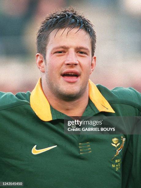 Portrait, pris le 28 novembre 1998 au stade de Lansdowne Road à Dublin, du troisième ligne sud-africain, Bobby Skinstad, avant le début du test-match...