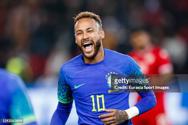 Neymar Junior of Brazil celebrates his goal during the international friendly match between Brazil and Tunisia at Parc des Princes on September 27,...