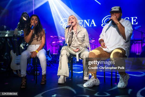 Elena Rose performs onstage at the Warner Showcase with Elena Rose,during Billboard Latin Music Week 2022 held at Faena Forum on September 28, 2022...