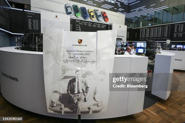 Porsche Symbol Photos and Premium High Res Pictures - Getty Images