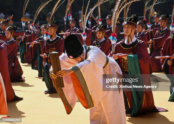 Liji 23 Li (Confucianism) Stock Photos, High-Res Pictures, and Images ...