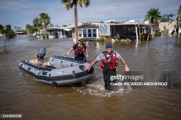 Search Rescue Hurricane Water Search And Rescue Photos and Premium High Res Pictures - Getty Images