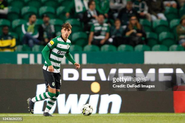Jose Marsa of Sporting CP controls the ball during the Liga Portugal Bwin match between Sporting CP and Gil Vicente at Estadio Jose Alvalade on...